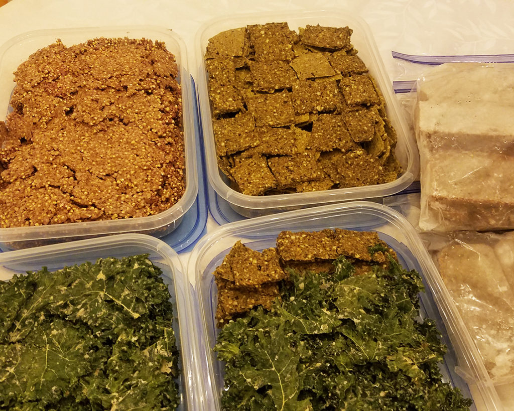 chips kale quinoa bread for travel